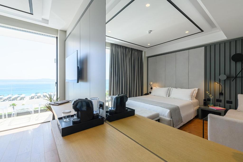 Postel nebo postele na pokoji v ubytování Miamar Luxury Hotel & Spa