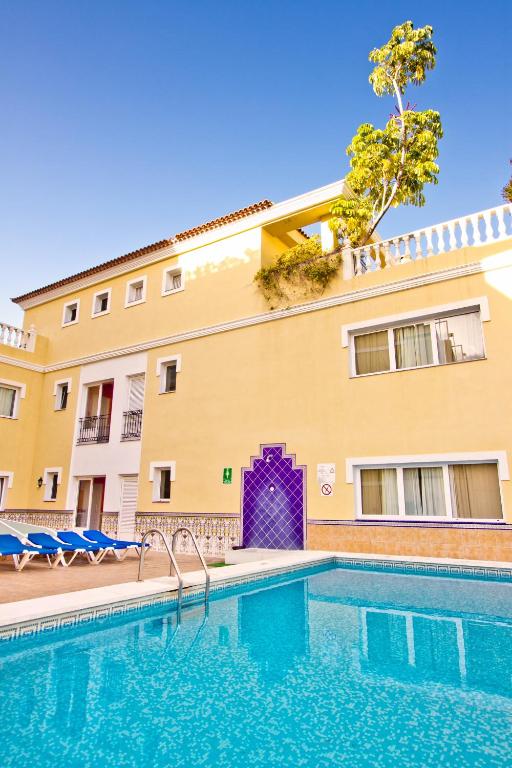 Bazén v ubytování Hotel RF Astoria - Adults Only nebo v jeho okolí