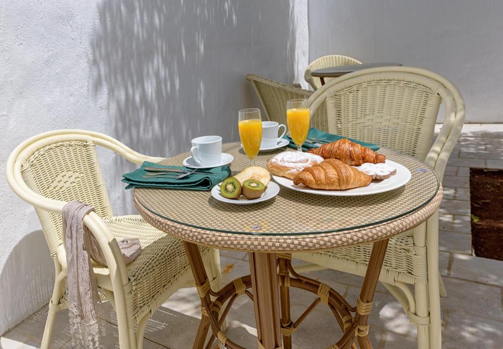 Opciones de desayuno disponibles en Seranova Luxury Hotel - Adults Only