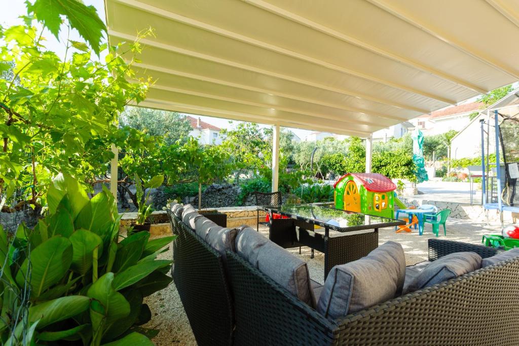 Vonkajšia záhrada v ubytovaní Apartment Gazo