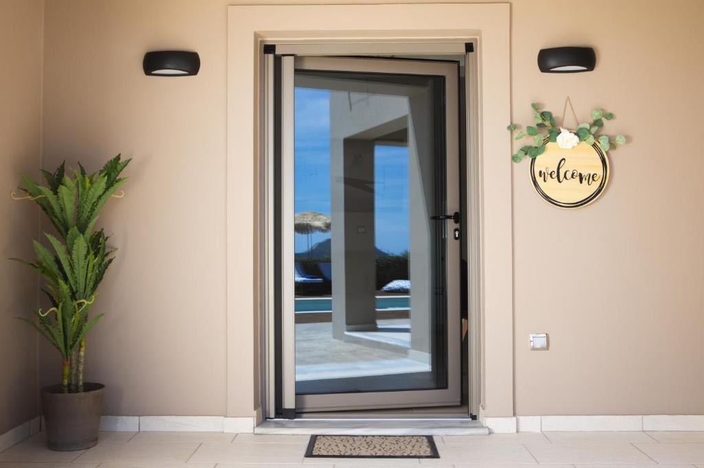Fotografie z fotogalerie ubytování Diomani Maison - Private Pool & Sea View, by ZanteWize v destinaci Lithakia