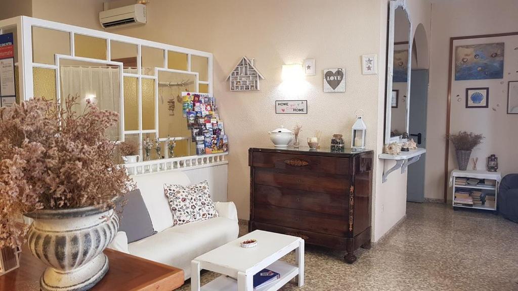 Kuchyňa alebo kuchynka v ubytovaní Hotel Maeva ,1 star B&B