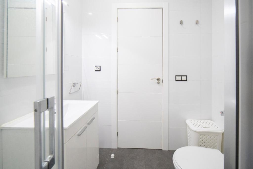 A bathroom at Alohamundi Olavide