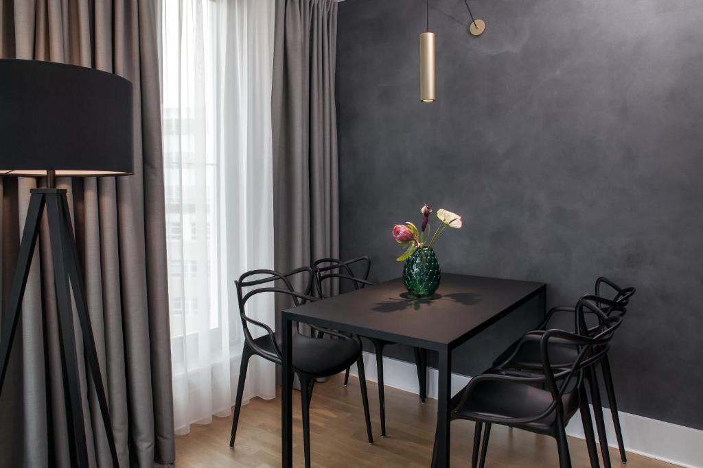 AMANO HOME Apartments - 17