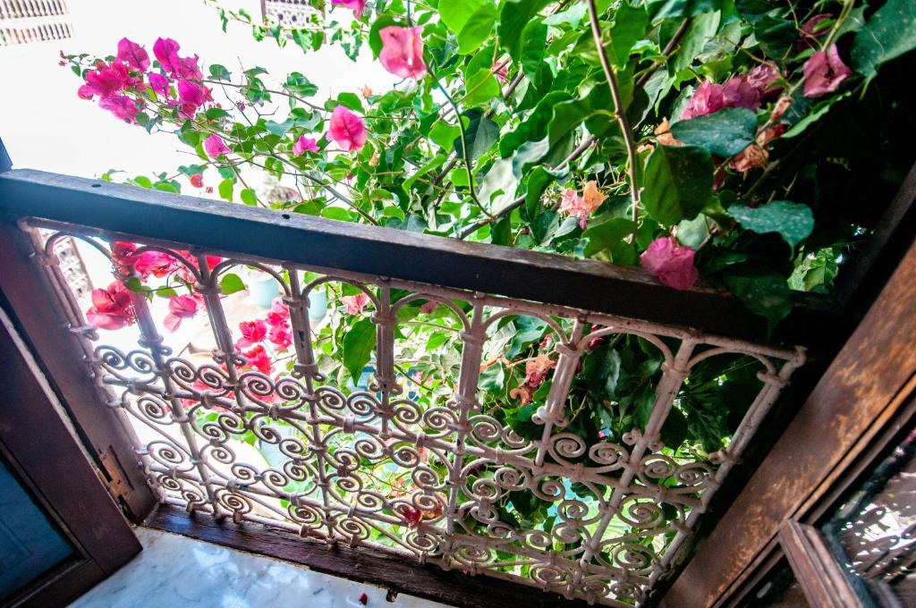 Balkón nebo terasa v ubytování Hotel & Spa Riad Dar El Aila