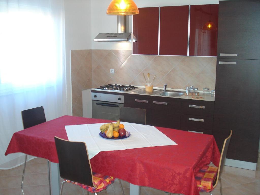 Apartments Buzleta II - Two-Bedroom Apartment With Terrace