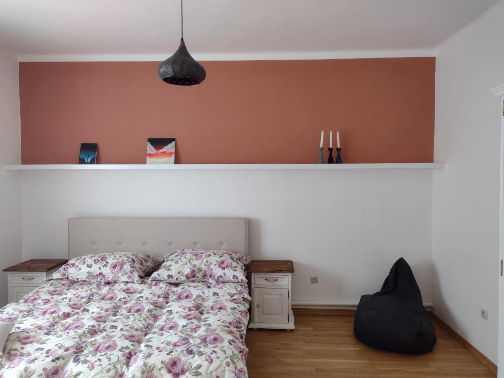 Postel nebo postele na pokoji v ubytování Bara ház