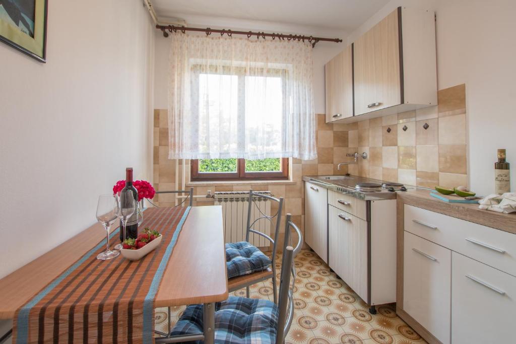 Zdjęcie z galerii obiektu Apartments Nono Toni w Poreču