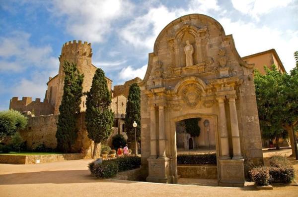 Fotografie z fotogalerie ubytování Casa familiar decimonónica con mucho encanto v destinaci Sant Feliu de Guixols