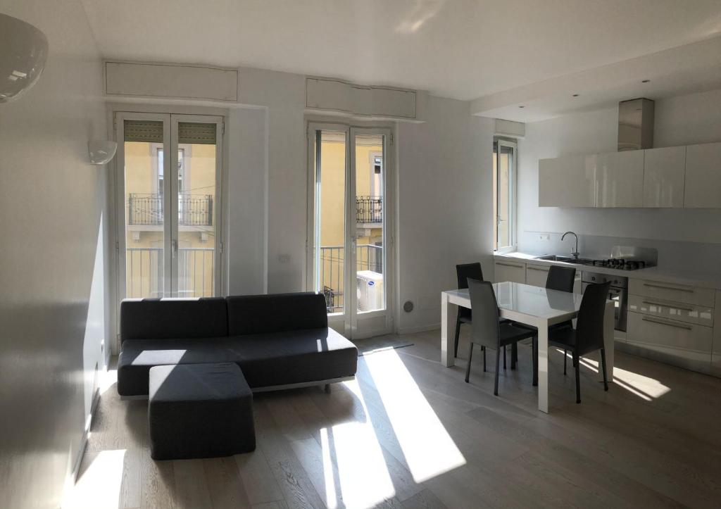 Bright & Spacious Apartment near Navigli - Ponti, Milano – Prezzi  aggiornati per il 2024