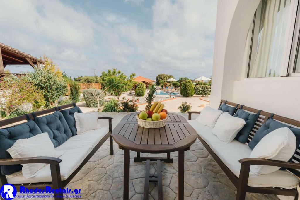 Posezení v ubytování Gennadi Dreams Holiday Villa