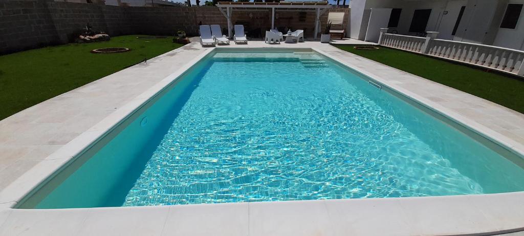 Bazén v ubytování B&B Cinque Stelle Salento nebo v jeho okolí
