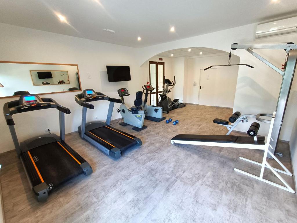 Fitness centrum a/nebo fitness zařízení v ubytování Park Hotel Val Di Monte ***S