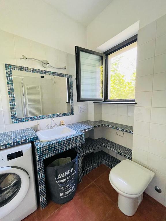 Kúpeľňa v ubytovaní La casa di Giulia Apartment with air conditioning, wifi and private parking