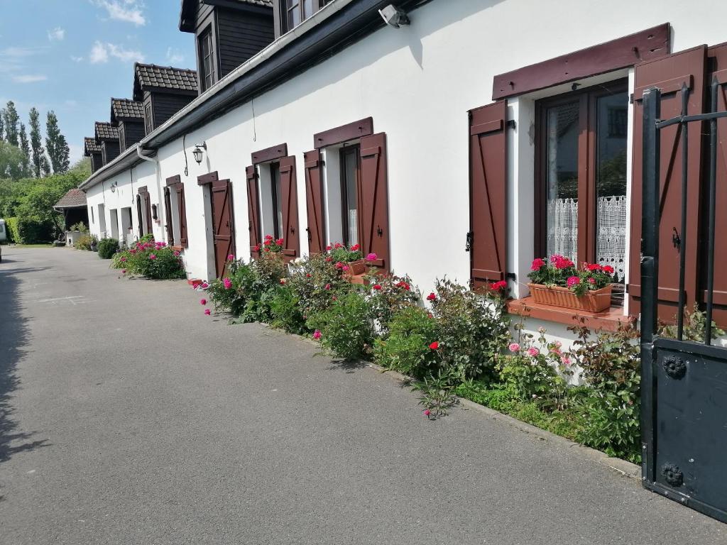 La longére fleurie - Casa De Una Habitación