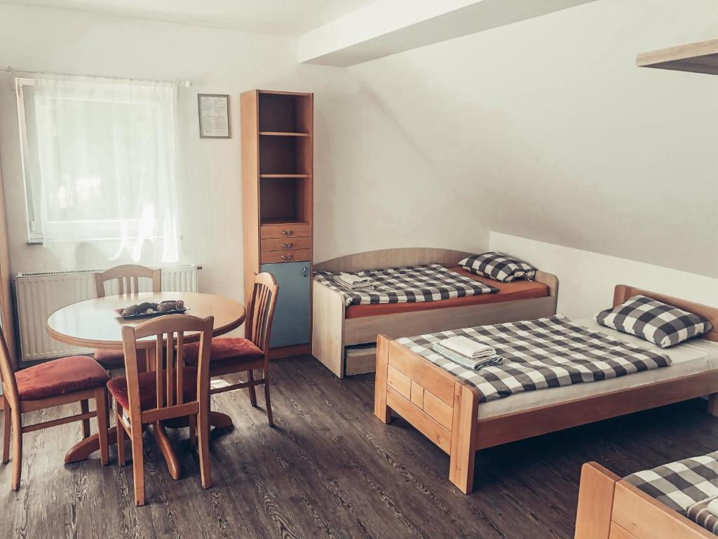 Postel nebo postele na pokoji v ubytování Apartment and rooms Maraton