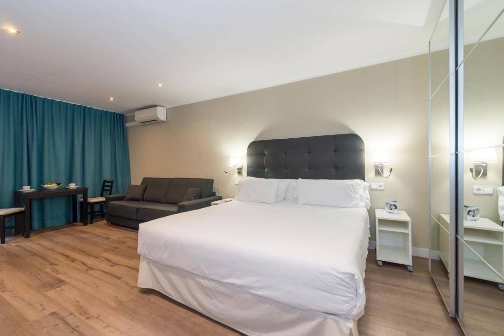 Aparthotel Senator Barcelona, Barcelona – Updated 2022 Prices