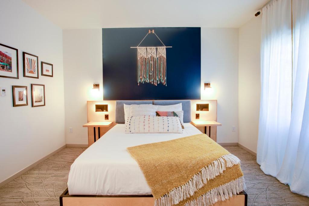 The Monterey Motel photo