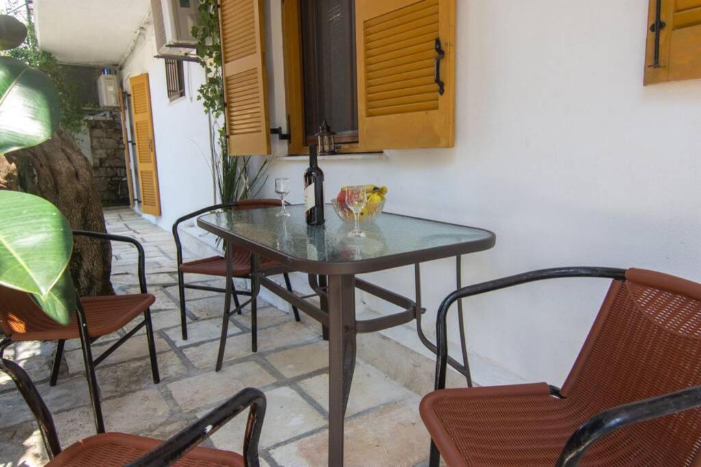 Fotografie z fotogalerie ubytování Natsios Thanasakis Apartment v destinaci Gaios