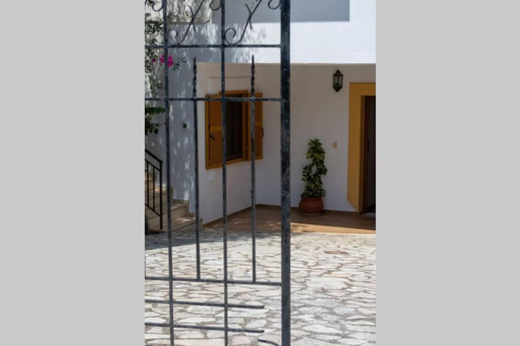 Fotografie z fotogalerie ubytování Natsios Thanasakis Apartment v destinaci Gaios