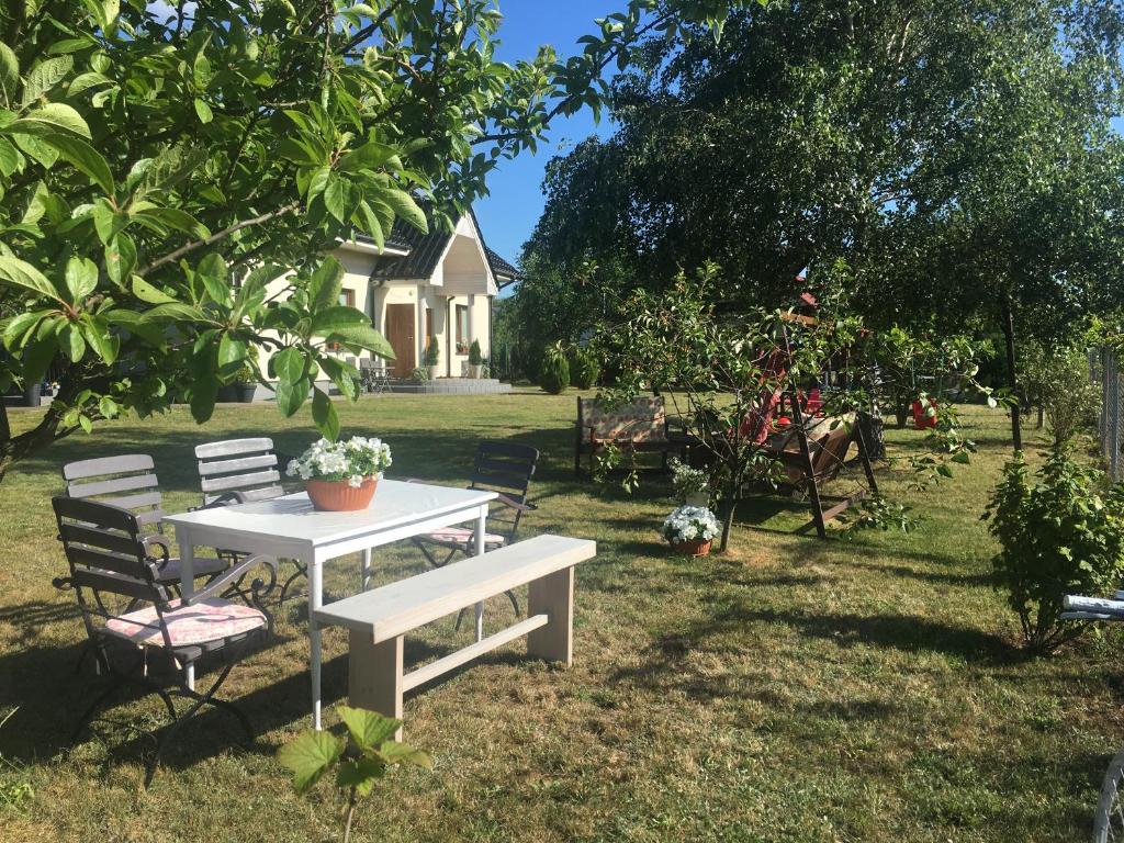 Vonkajšia záhrada v ubytovaní Villa Słoneczko