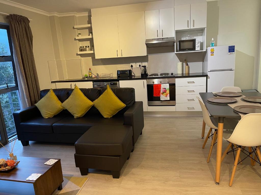 Tana’s Crib(Modern Secure 1 bed Apartment)Beaumont, Cape Town (updated