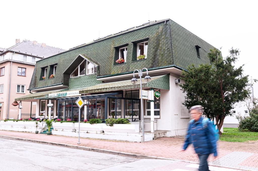 Budova, kde se hotel nachází