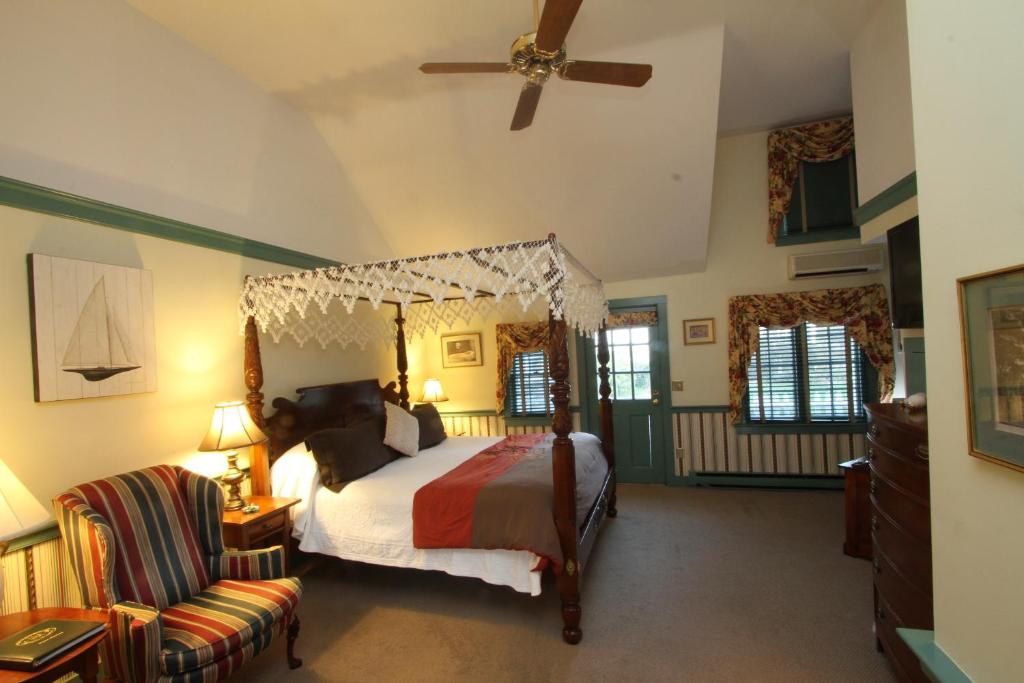 Captain's House Inn - Superior King Room Mit Kamin - Wagen (Handelswind)