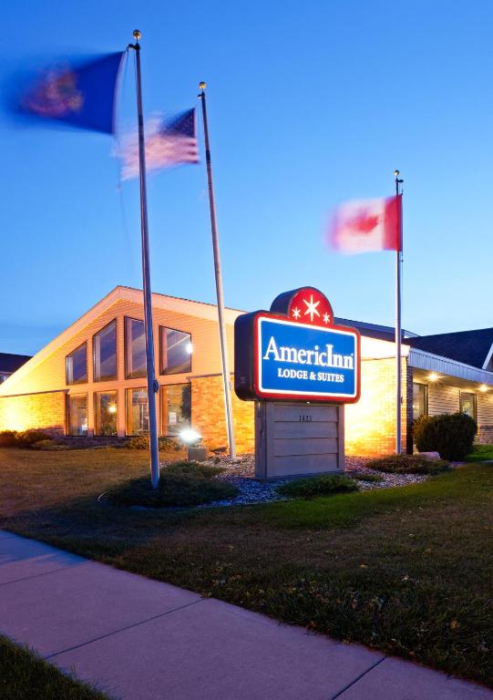 AmericInn by Wyndham Fargo West Acres photo