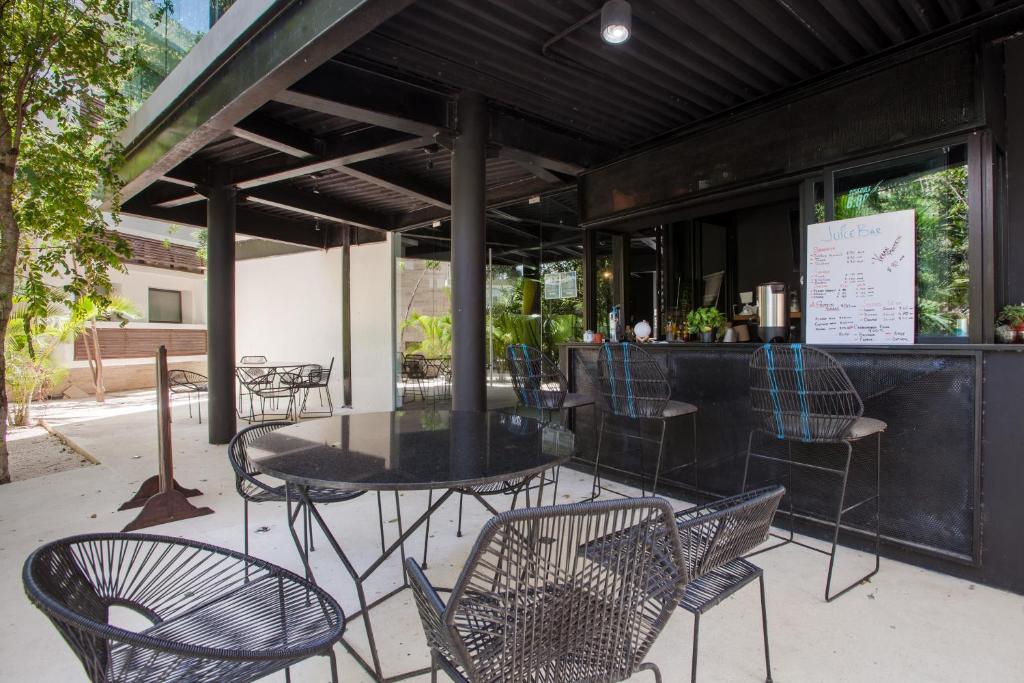 Mexican style studio with free Spa & Gym access - Studio Apartment