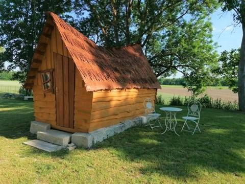 Petite Cabane de la Gare de Lurey Conflans