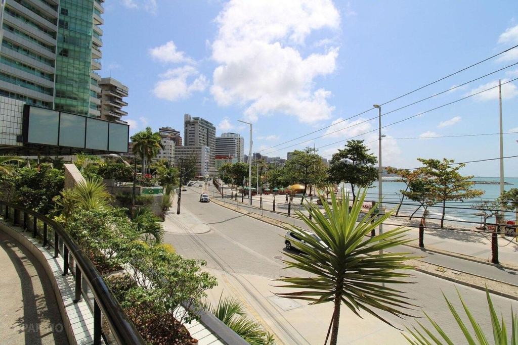  Flat Moderno Blue Tree na Beira Mar por Carpediem