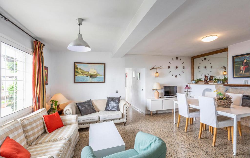 A seating area at Lovely Home In Lloret Del Mar