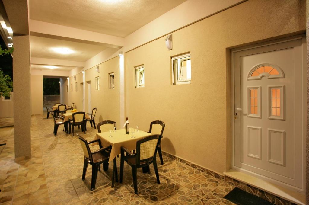 Apartments Obala - Katić - 17