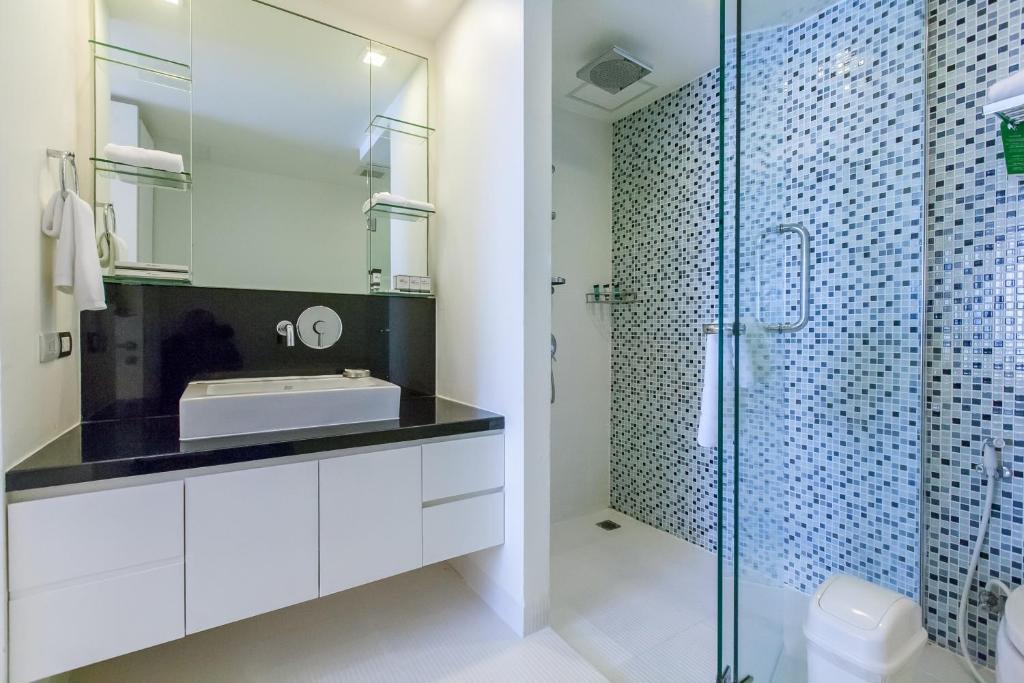 Oakwood Residence Sukhumvit 24 - Staycation Offer - Studio With Food & Beverage Credit