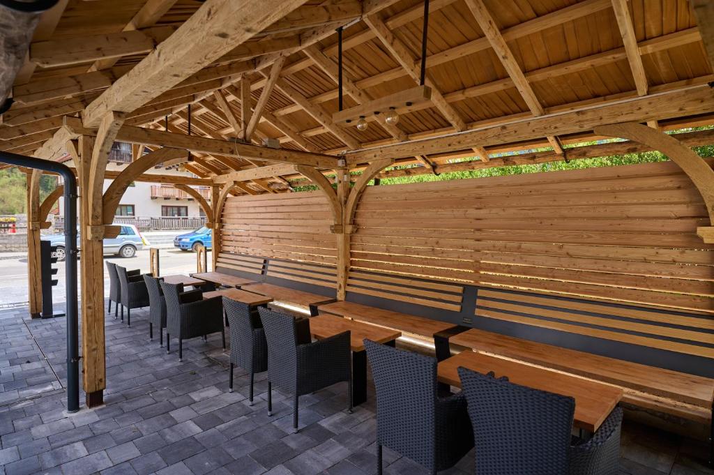 Restaurace v ubytování Guesthouse S