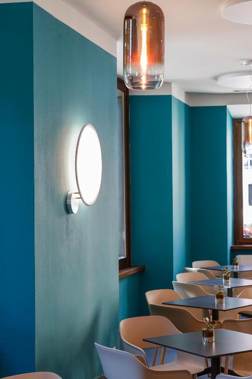 Reštaurácia alebo iné gastronomické zariadenie v ubytovaní Grand Hotel Riva