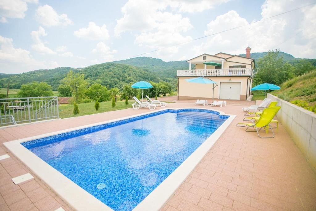 Bazén v ubytování Villa Maria Buzet with Private Pool nebo v jeho okolí