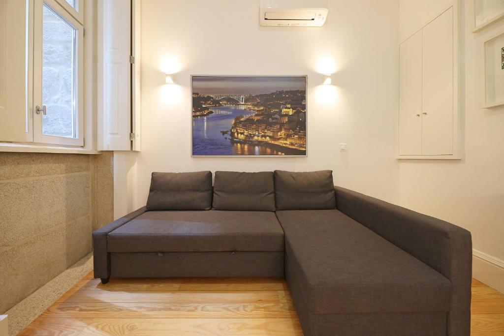 FLH Porto Traditional Studio with Terrace - Studio With Terrace