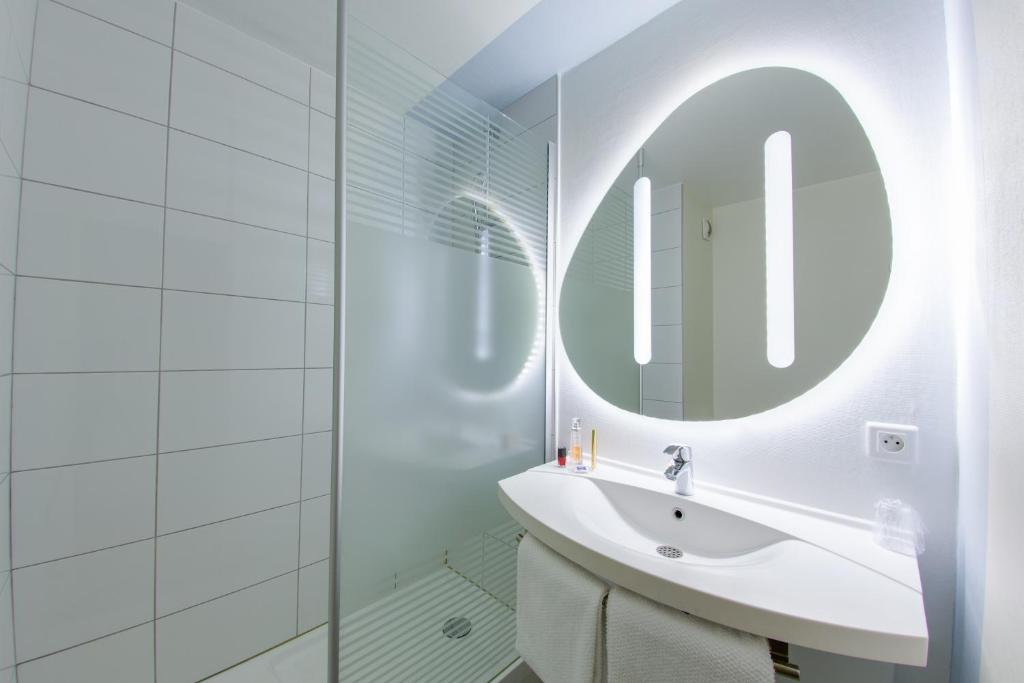 ibis budget Montpellier Sud Près d'Arènes - Resim 37