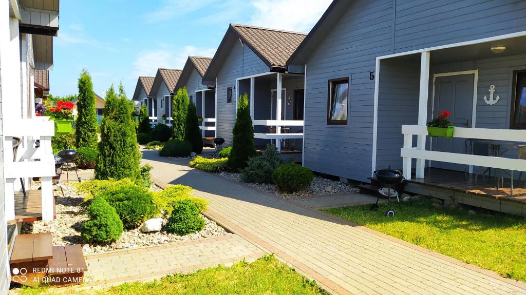 a row of houses in a residential neighborhood at Perła Bałtyku in Jezierzany