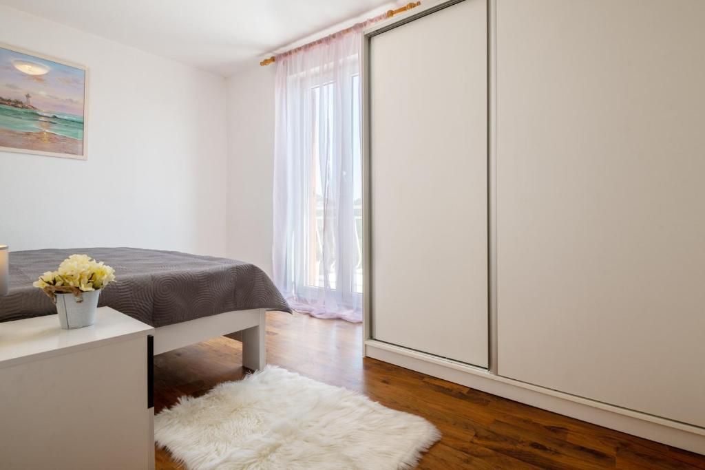 Villa Rustica - Drie Slaapkamers Villa Met Zwembad