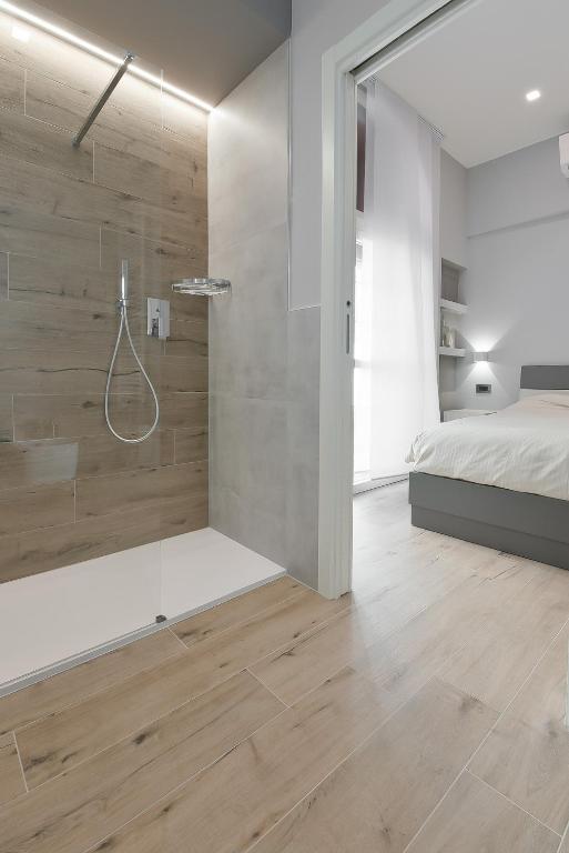 Sar May Apartments - King Studio With Sofa Bed