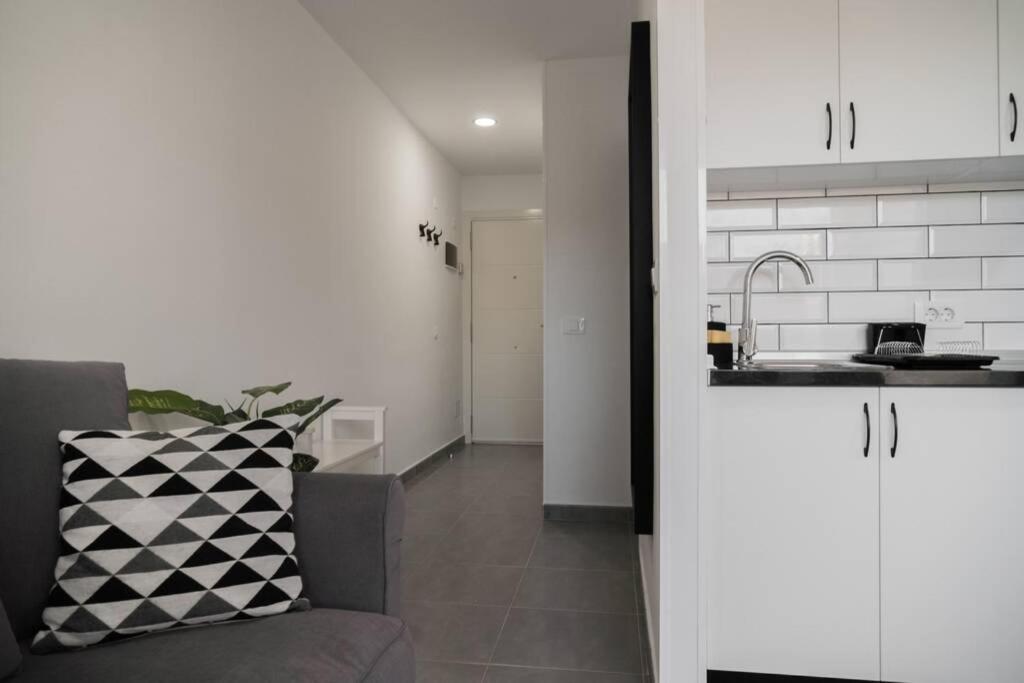 Kuchyňa alebo kuchynka v ubytovaní Apartamento en Mareverde Costa Adeje