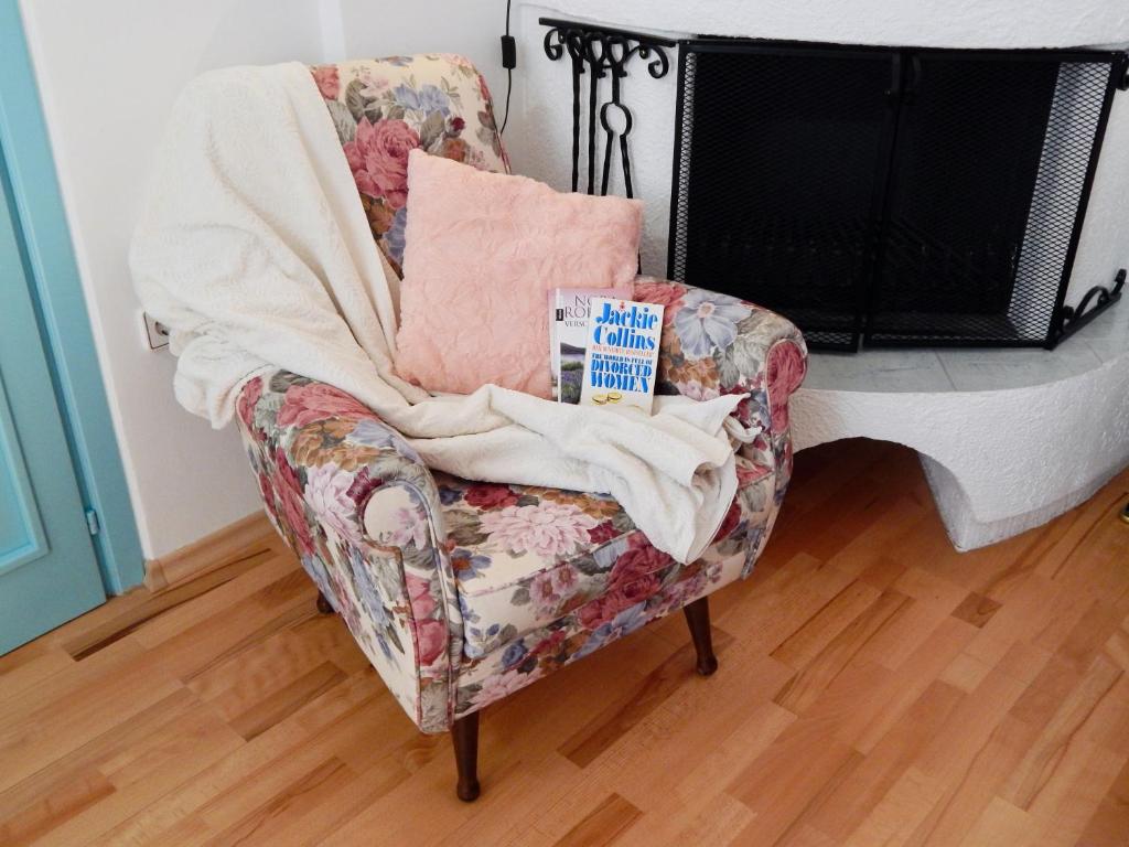 TV a/nebo společenská místnost v ubytování Apartments Igor