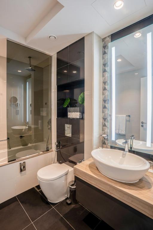 
Premium Room with Balcony
