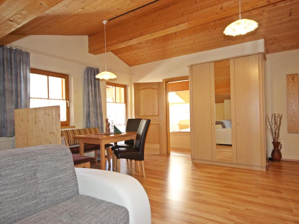Posedenie v ubytovaní Apartment Voräule by Interhome