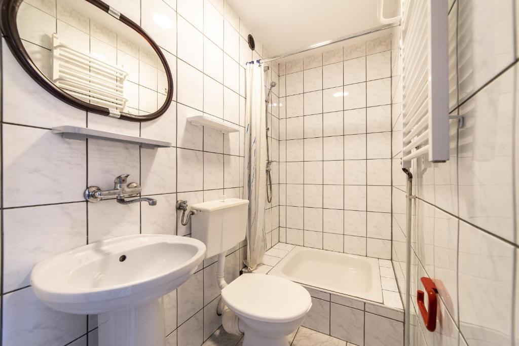 Koupelna v ubytování Pokoje Gościnne MAJ - Rozewie