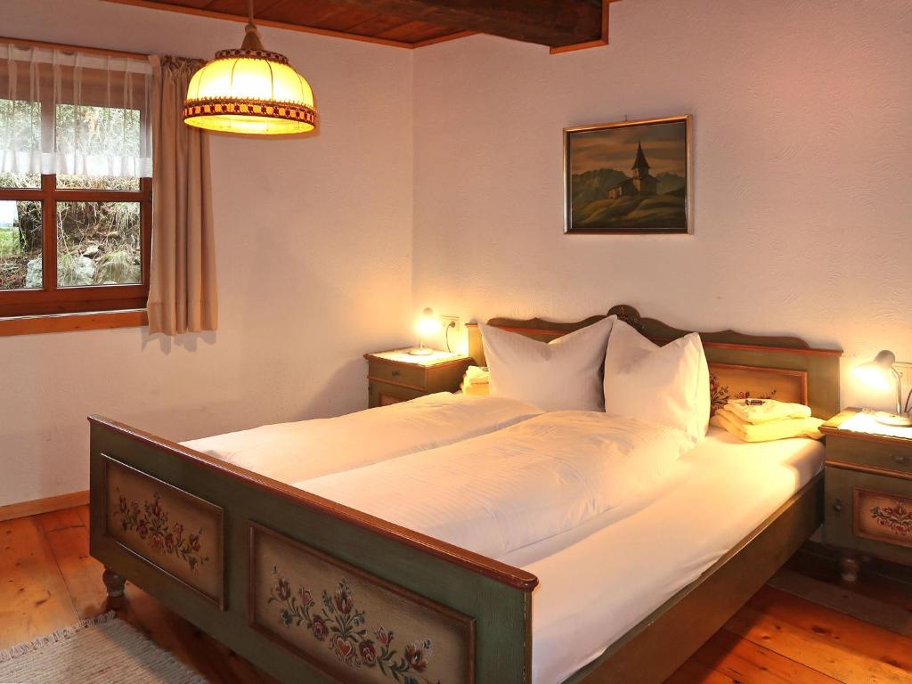 Postel nebo postele na pokoji v ubytování Holiday Home Luna by Interhome