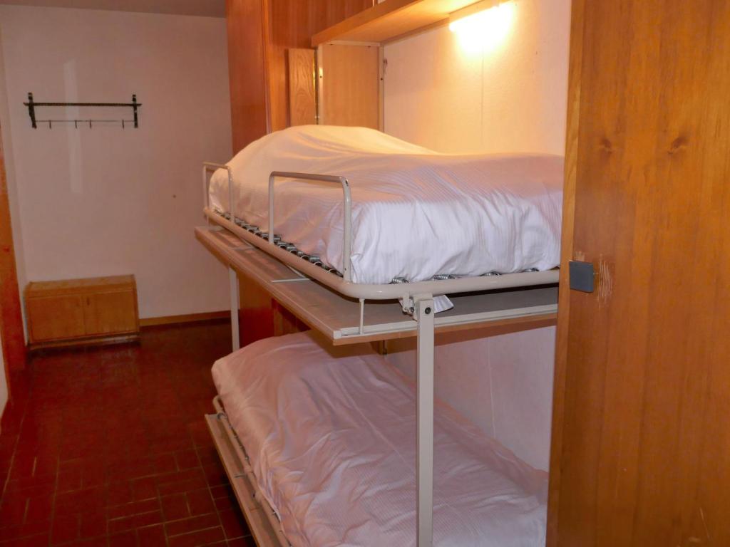 Postel nebo postele na pokoji v ubytování Apartment Christiania 2 Tbel by Interhome